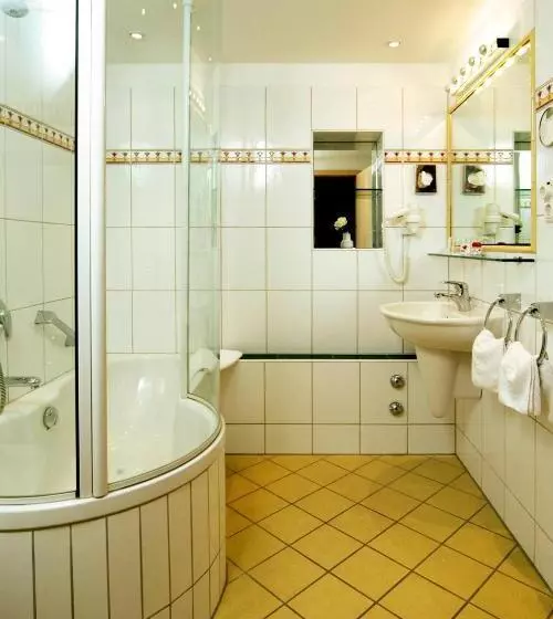 Отель Ludwig Superior