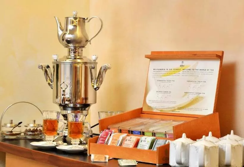 Отель Ludwig Superior