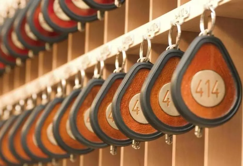 Отель Ludwig Superior