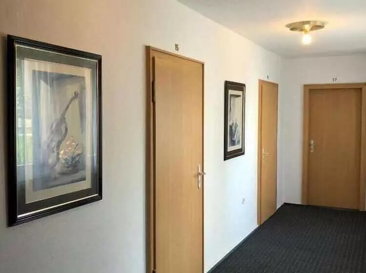 Отель Luise City An Der Philharmonie