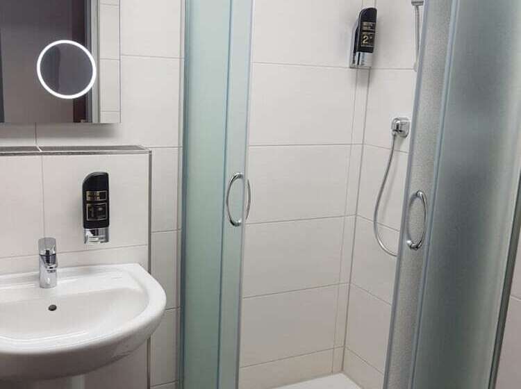 ホテル Und Restaurant Rosenkranz