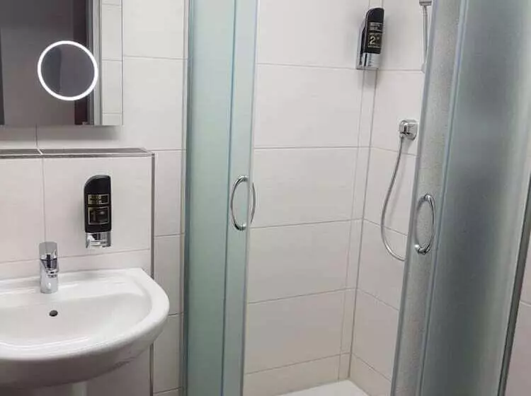 هتل Und Restaurant Rosenkranz