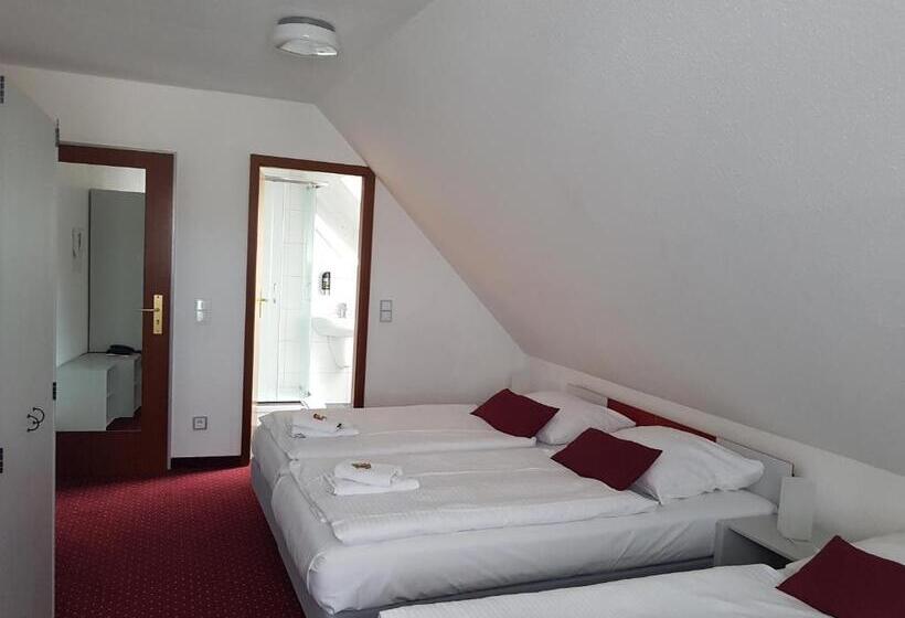 ホテル Und Restaurant Rosenkranz