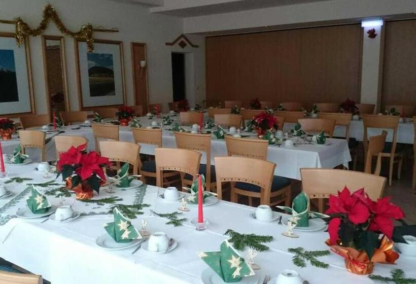 Otel Zur Guten Quelle