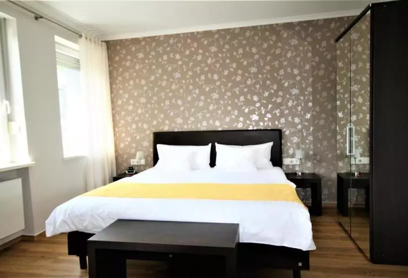 בית מלון כפרי Feriendomizil Am Lindenplatz