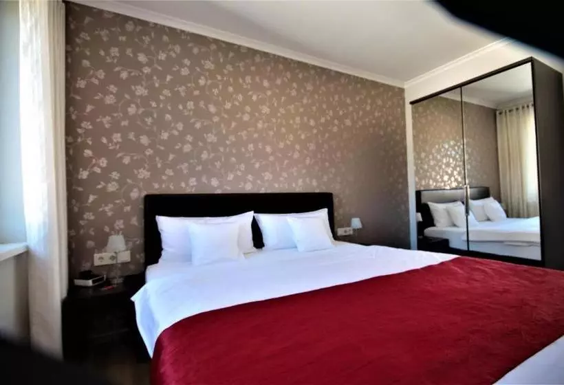 בית מלון כפרי Feriendomizil Am Lindenplatz