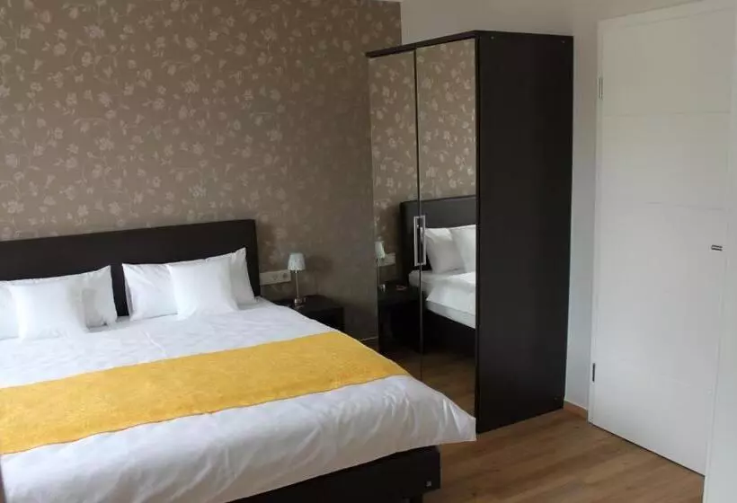 בית מלון כפרי Feriendomizil Am Lindenplatz