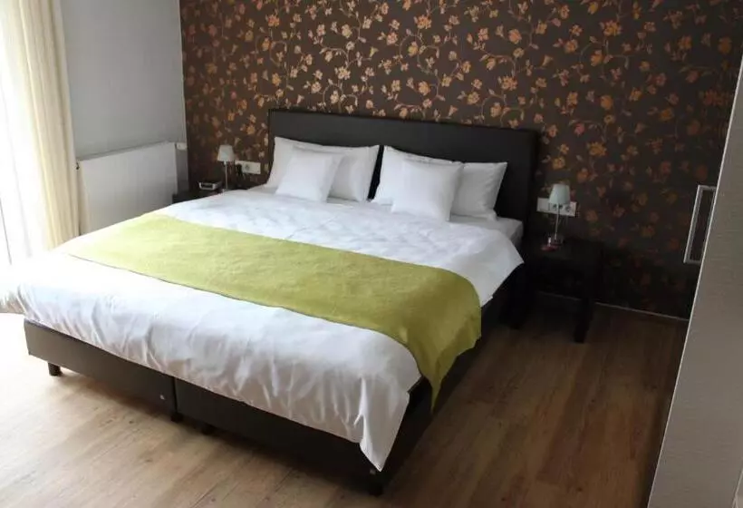 בית מלון כפרי Feriendomizil Am Lindenplatz