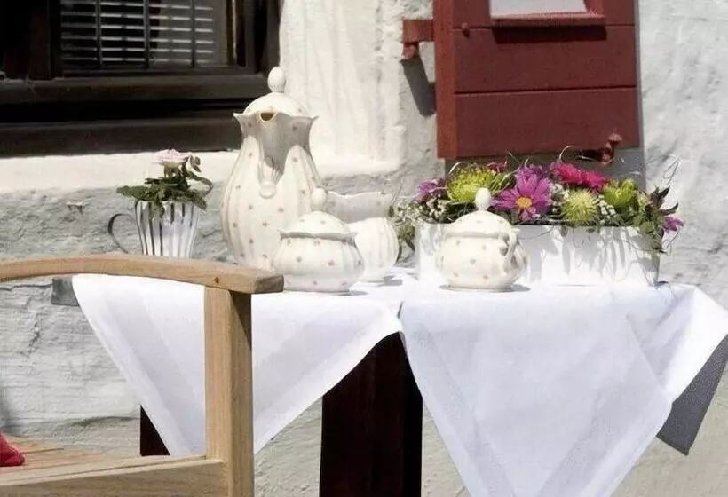 Malteser Komturei Hotel / Restaurant