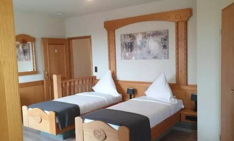 בית מלון כפרי Restaurant Paelzer Buwe