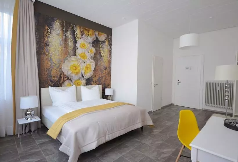 هتل Reverey  Kontaktloser Self Check In