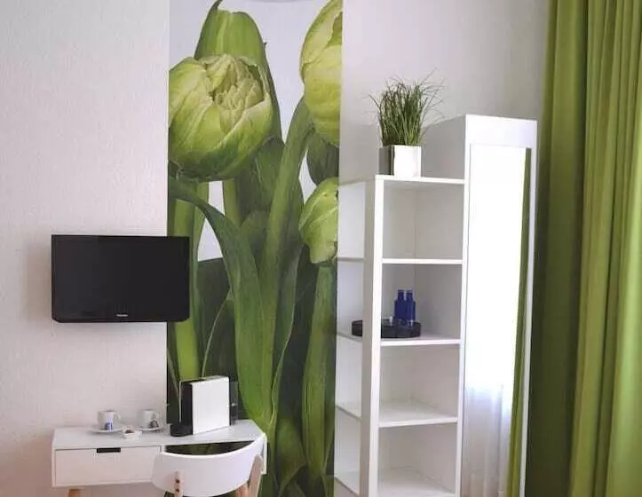 هتل Reverey  Kontaktloser Self Check In