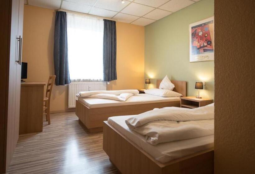 ホテル Rheinauer Hof Bed & Breakfast