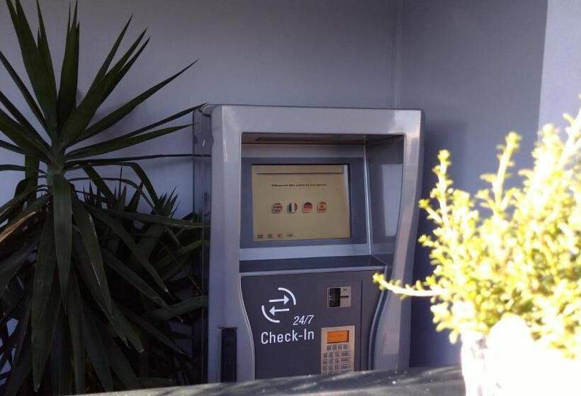 ホテル Rheinauer Hof Bed & Breakfast