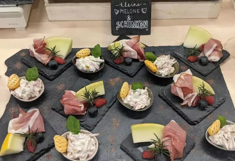 ホテル Rheinauer Hof Bed & Breakfast