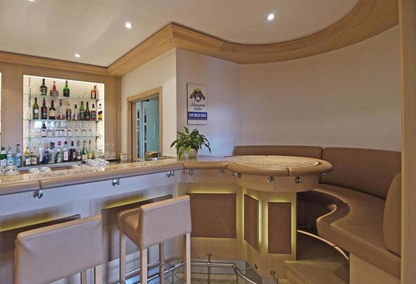 هتل Schwanen Kälberbronn