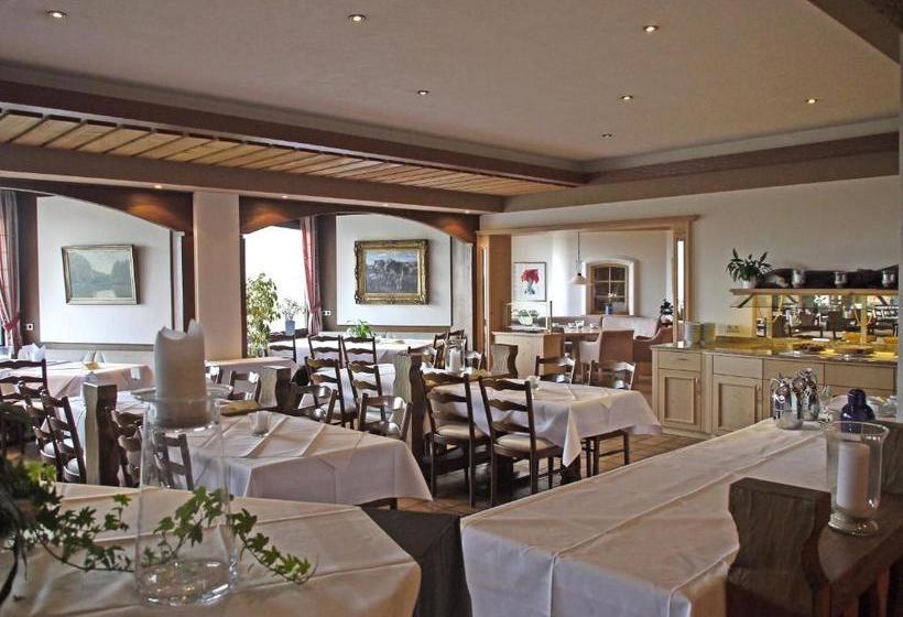 هتل Schwanen Kälberbronn