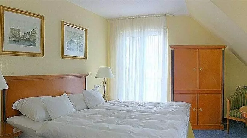 Отель Zur Schwabenschanke