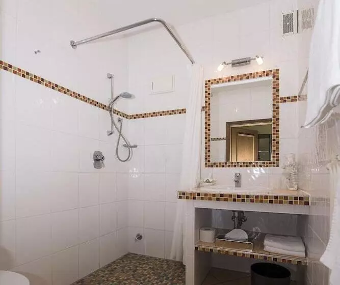 Land Gut Hotel Rohdenburg