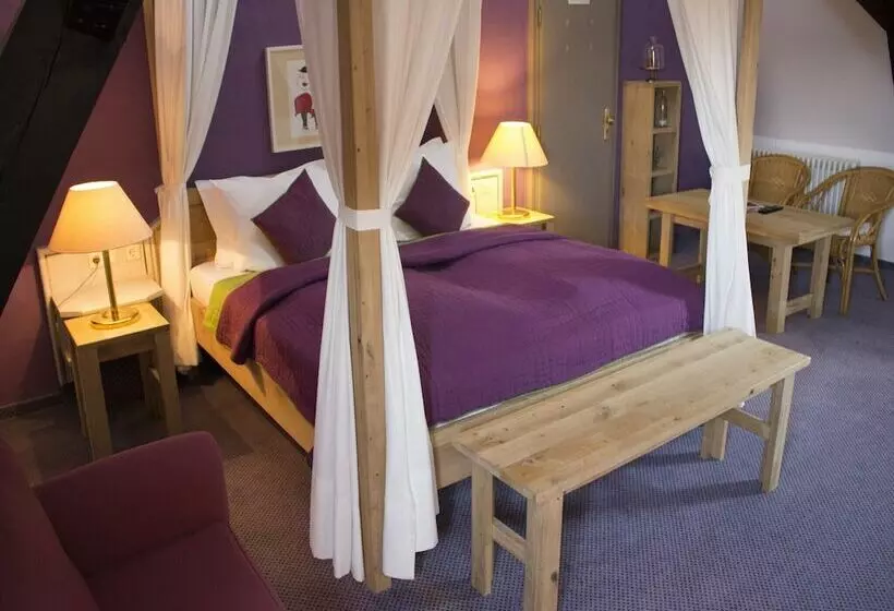 Malteser Komturei Hotel / Restaurant