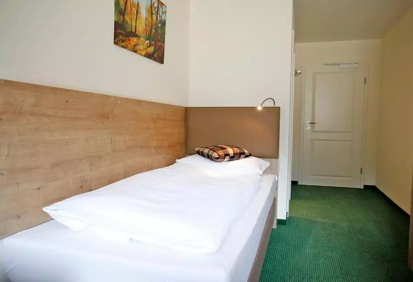 ペンション Gasthof Hillig