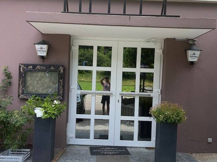 Пансион Landgasthof Löwen-schlauch