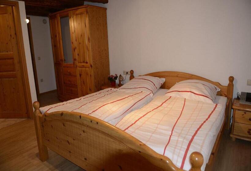 بنسيون Naturparkhotel & Landgasthof Stromberg