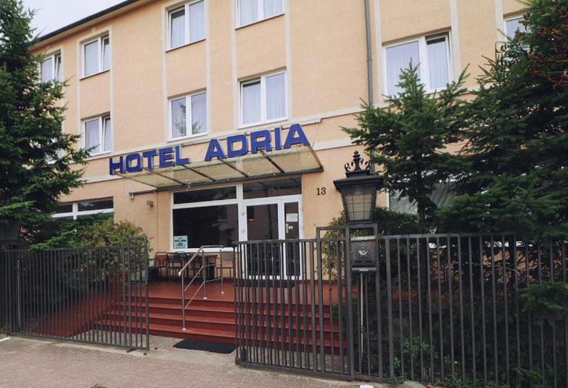 ホテル Adria