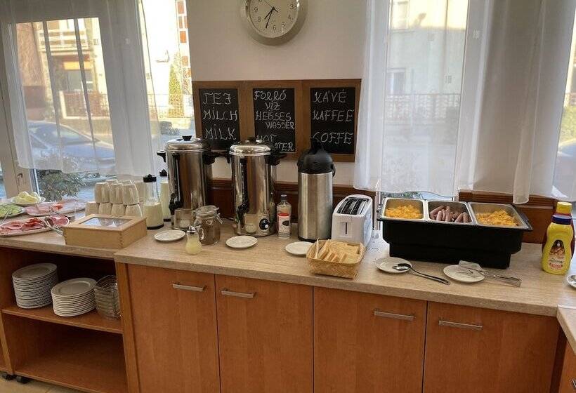 فندق Aqua Sarvar