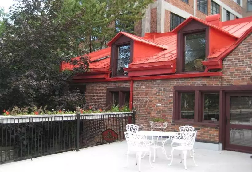 هتل Auberge Bonsecours