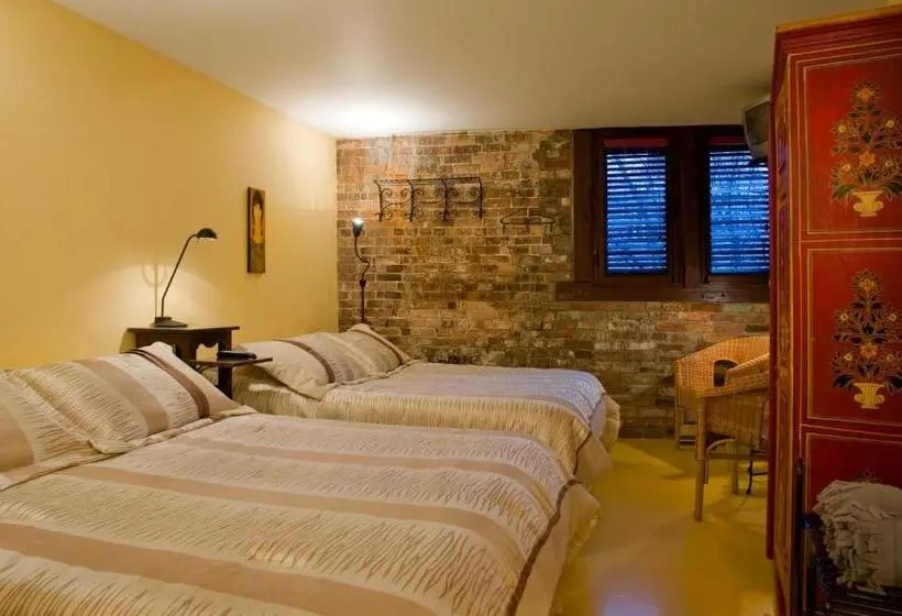 هتل Auberge Bonsecours