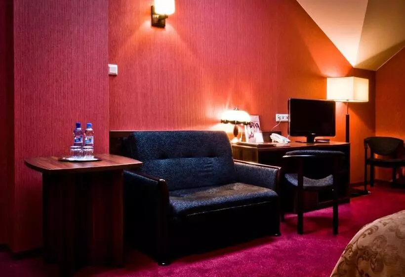 호텔 Dworski Galaktyczny Park