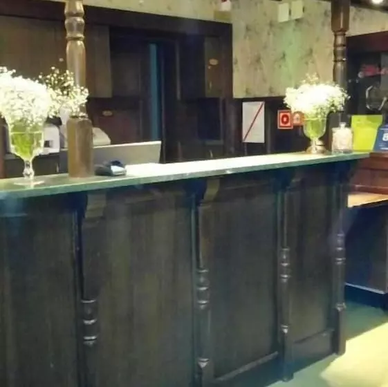 호텔 Dworski Galaktyczny Park