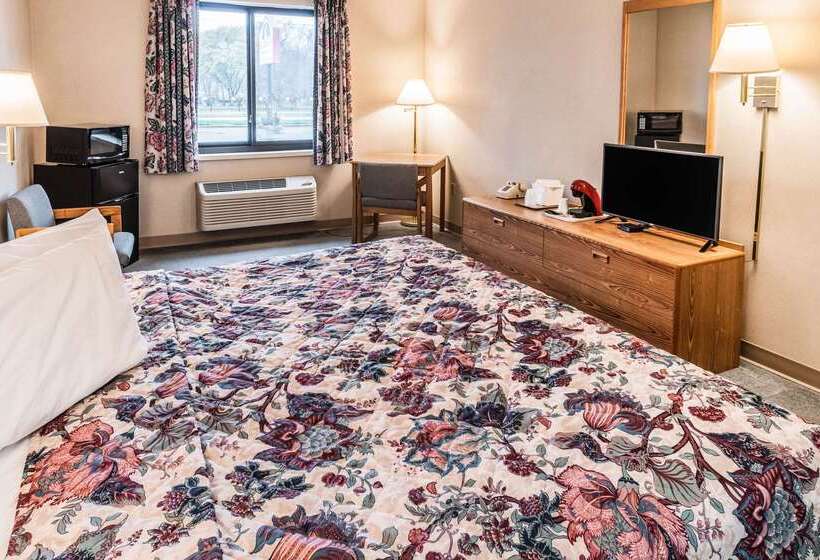 בית מלון כפרי Econo Lodge Inn & Suites