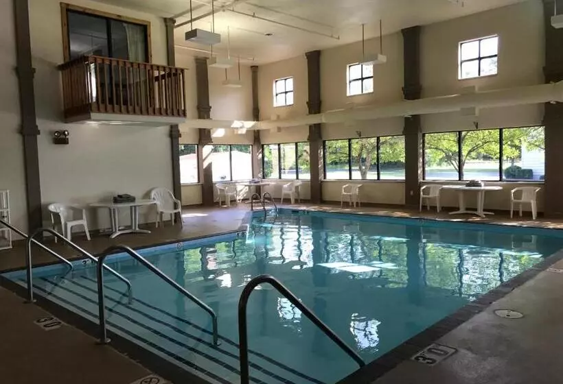 酒店 Econo Lodge Inn & Suites