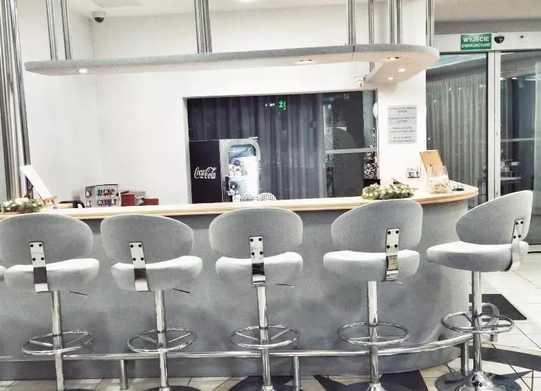 Отель I Restauracja W Luboniu