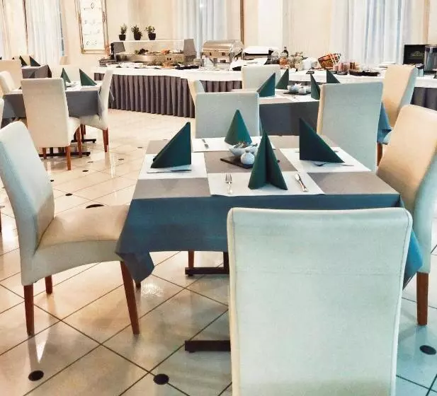 Отель I Restauracja W Luboniu