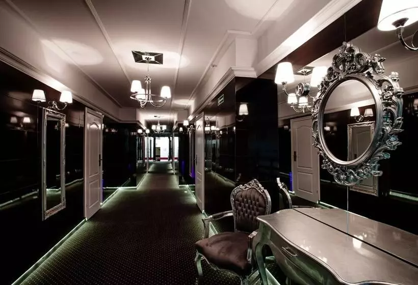 ホテル Senator Konferencje & Spa