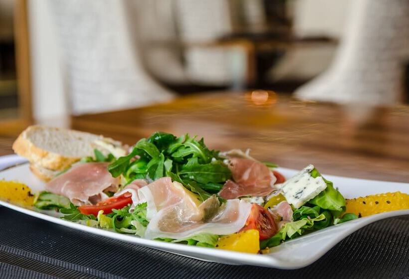 ホテル Senator Konferencje & Spa