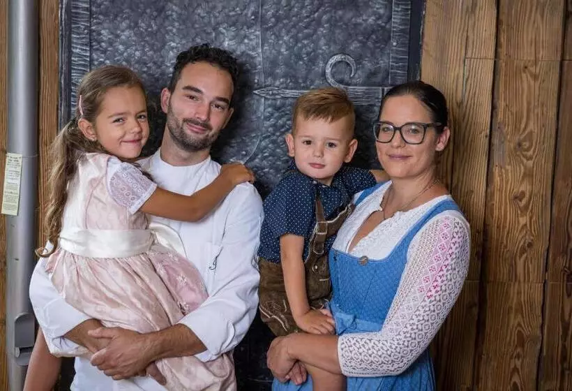 호텔 Taxenbacherhof