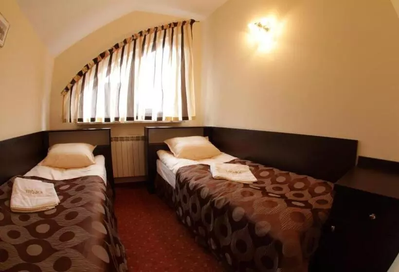 Hotel Trojka