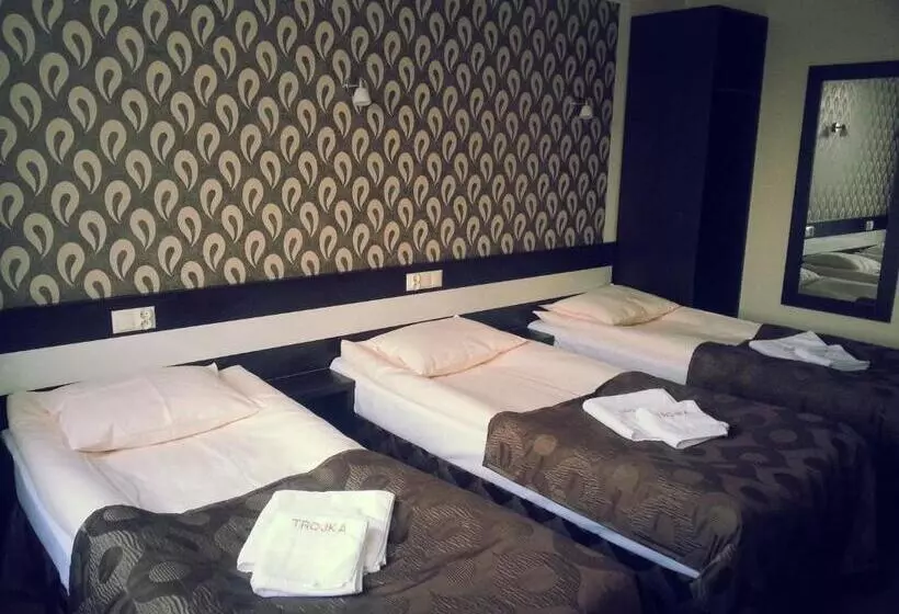 Hotel Trojka