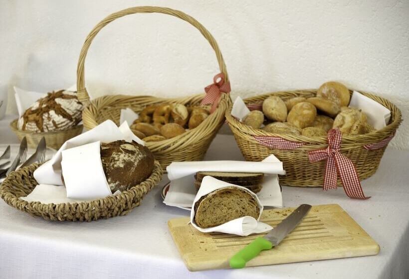 펜션 Land Gut Hotel Höhengasthof Adler