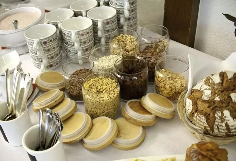 Пансион Land Gut Hotel Höhengasthof Adler