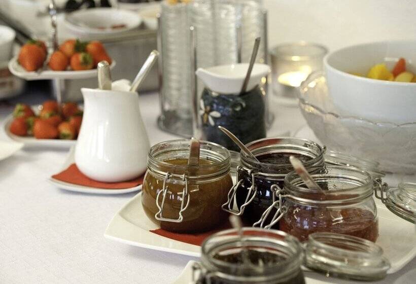 펜션 Land Gut Hotel Höhengasthof Adler