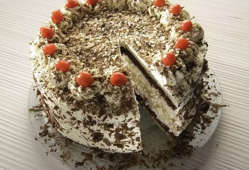 Пансион Land Gut Hotel Höhengasthof Adler