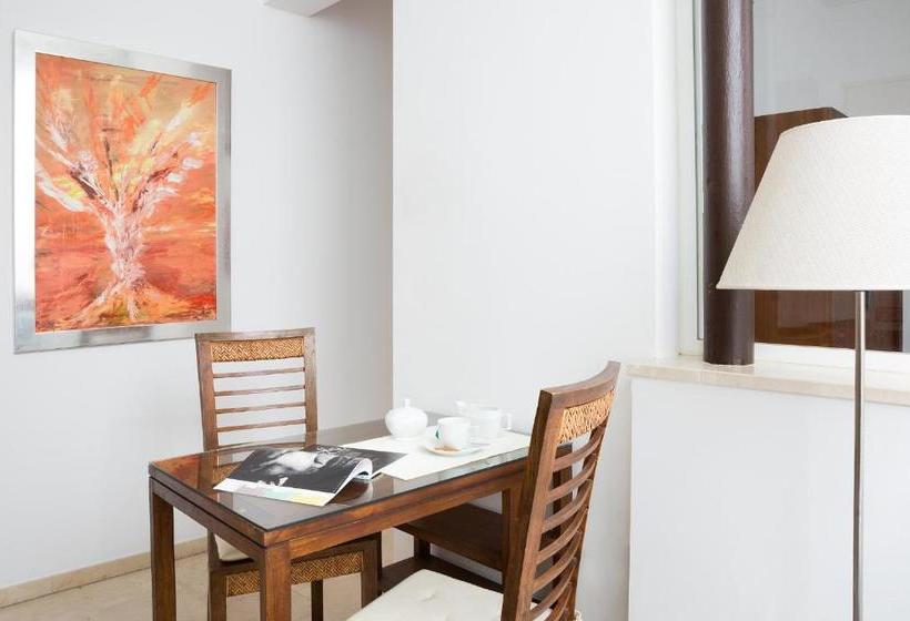 Puerta Catedral Studios