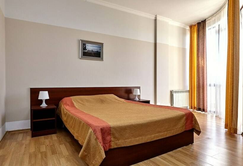 فندق Guest House Viktoria