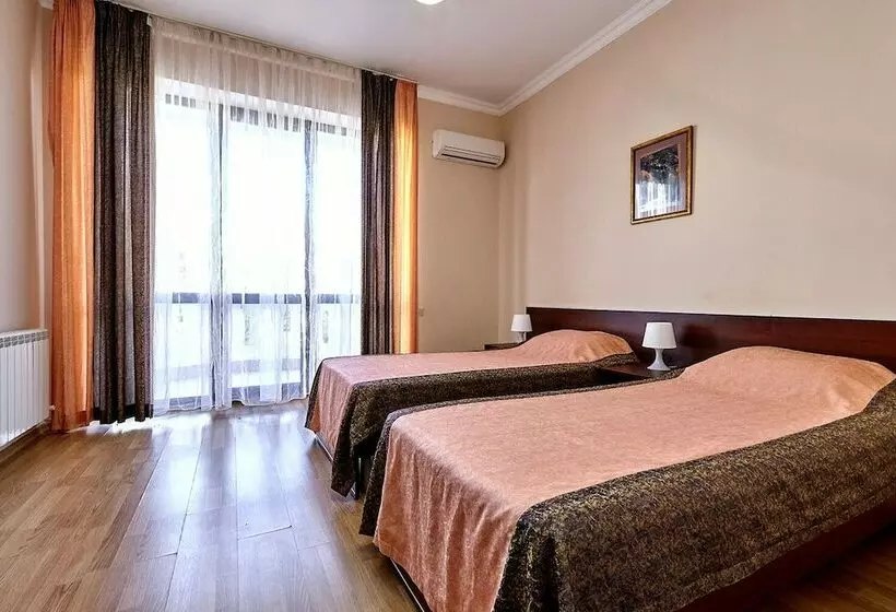 Hotelli Guest House Viktoria