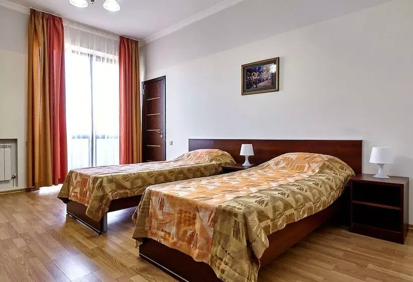 Hotelli Guest House Viktoria